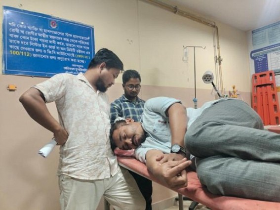 Five injured as miscreants’ attacked a Teacher’s home during Family Get-Together ; Two Constables escorted Miscreants Five injured as miscreants’ attacked a Teacher’s home during Family Get-Together ; Two Constables escorted Miscreants